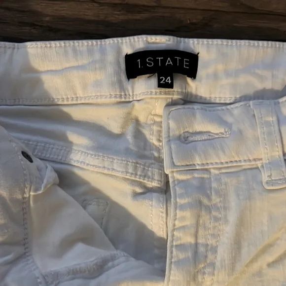 1. State Size 24 White Flair Jeans - Picture 7 of 7